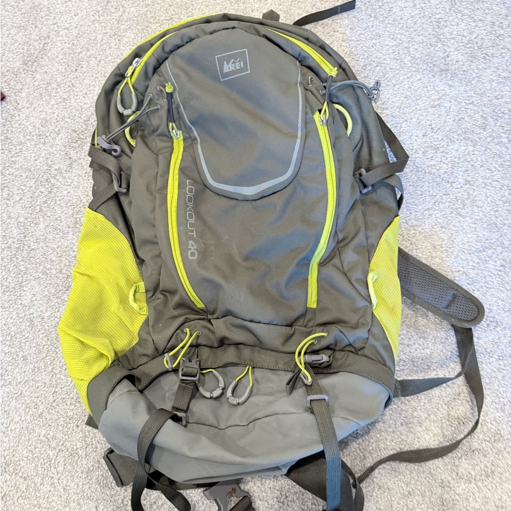 REI Lookout 40 Gray and Yellow Men's Backpack